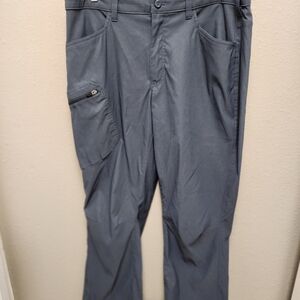 Eddie Bauer Men's Blue Cargo Style